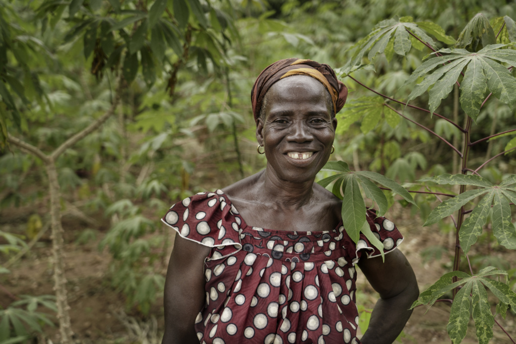Colette Serlulou Jalou, une planteuse de cacao de 62 ans.